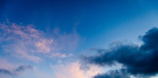 내로남불(아시타비我是他非)_이진종 목사 photo of clouds